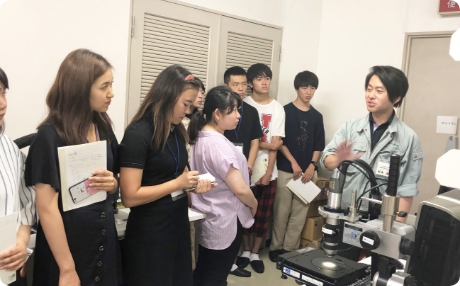 企業視察